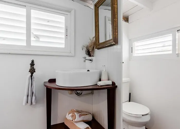 Apartment Barbados 2br Penthouse - Timeless Charm Of Colonial Caribbean Style