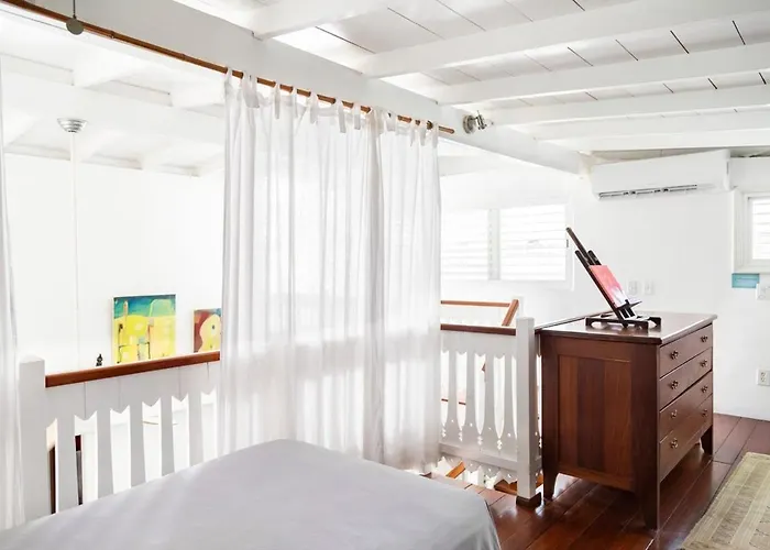 Apartment Barbados 2br Penthouse - Timeless Charm Of Colonial Caribbean Style *