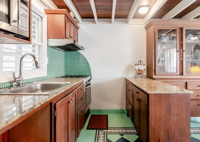 Barbados 2br Penthouse - Timeless Charm Of Colonial Caribbean Style Playa del Carmen