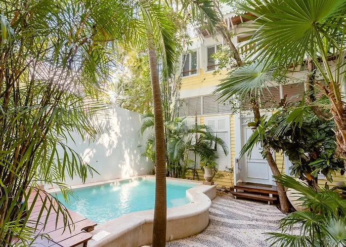Barbados 2br Penthouse - Timeless Charm Of Colonial Caribbean Style