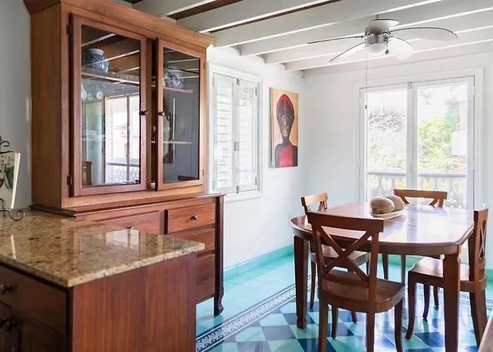 Barbados 2br Penthouse - Timeless Charm Of Colonial Caribbean Style Apartment *
